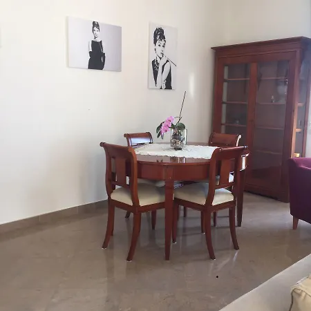 Seaside Apartament *